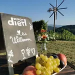 Winzer - Weingut Dietl