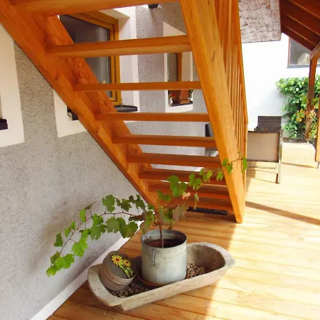 Ferienhaus Winzer - Weingut Dietl *